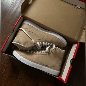 Nike Beige/Nude Blazer Mid Sneakers